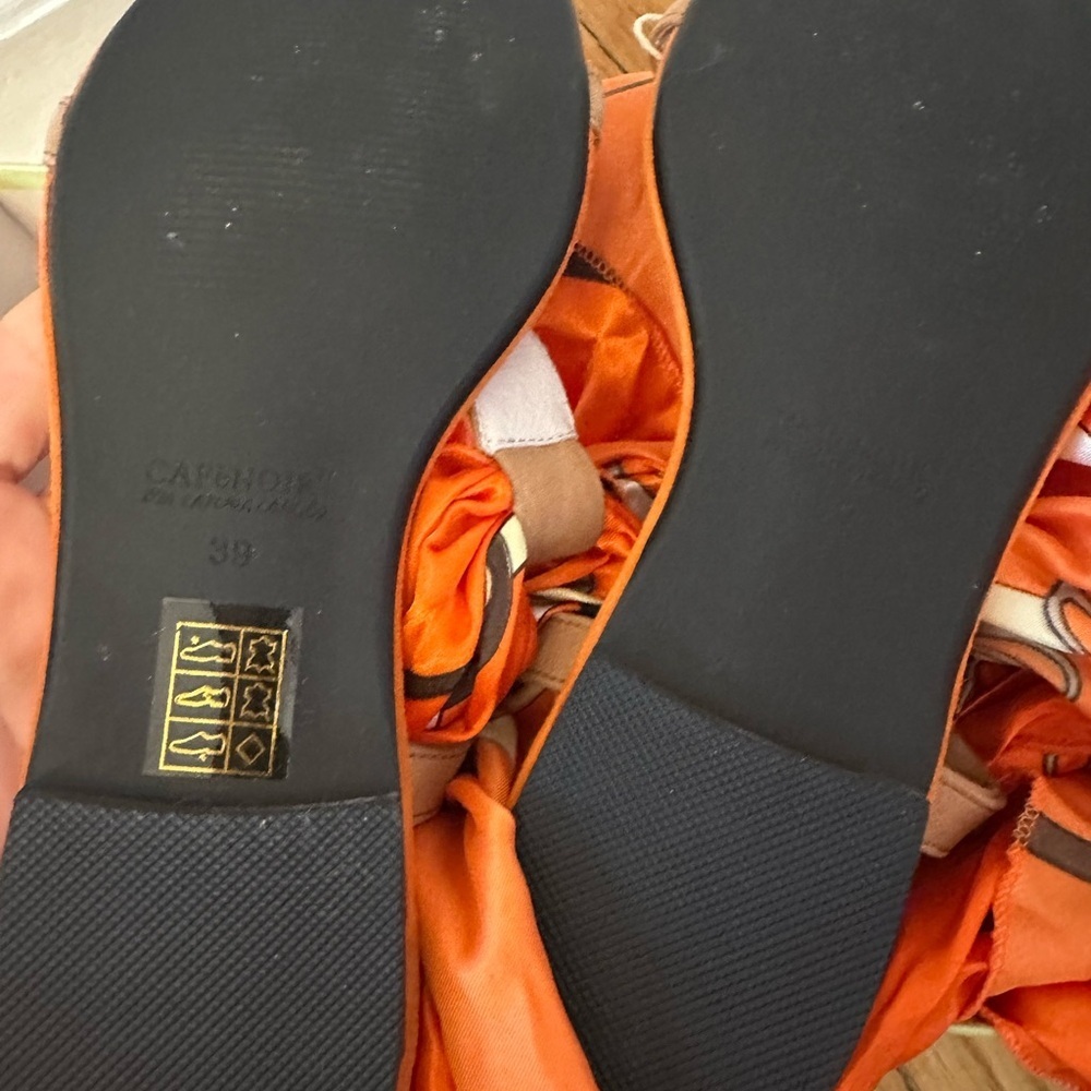Orange Women's Satin Bow Flat Sandals, new in box , size 8.5 , euro 39 - Picture 3 of 6